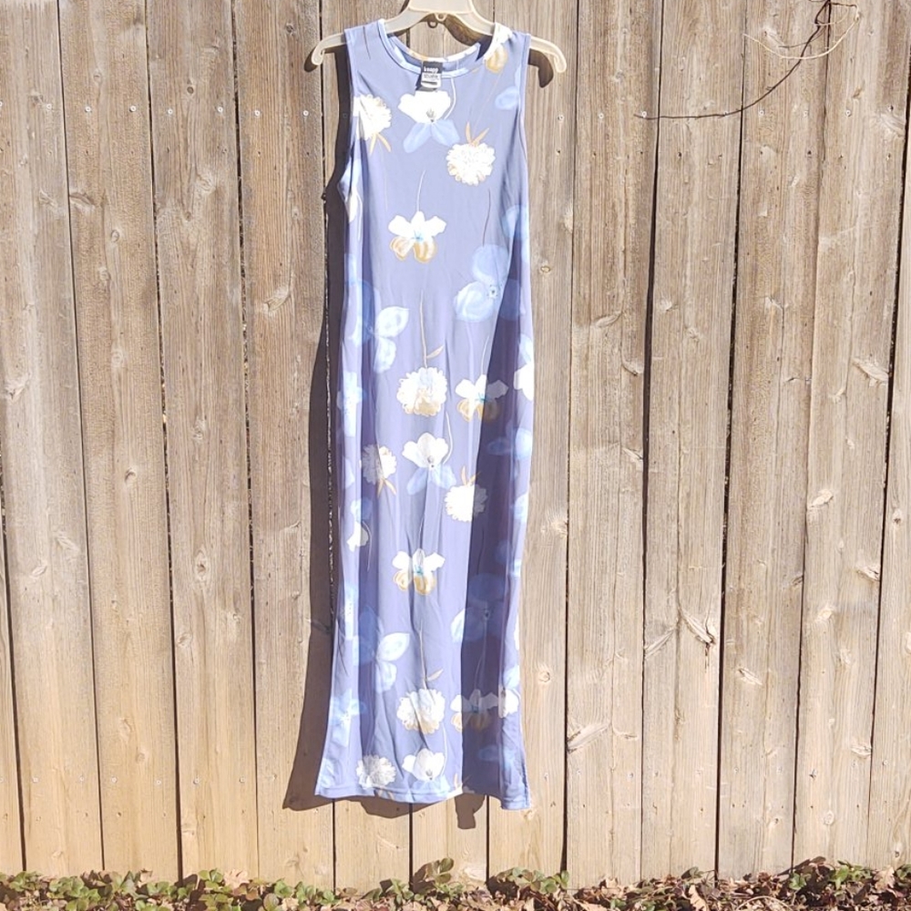 Sleeveless maxi dress size large